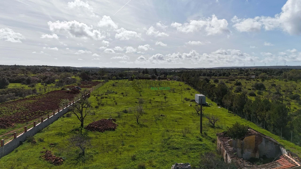 Terreno para Venda em Lagos (São Sebastião e Santa Maria) Foto 3
