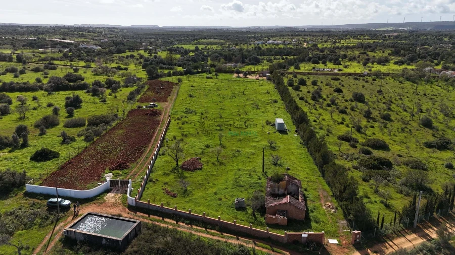 Terreno para Venda em Lagos (São Sebastião e Santa Maria) Foto 6