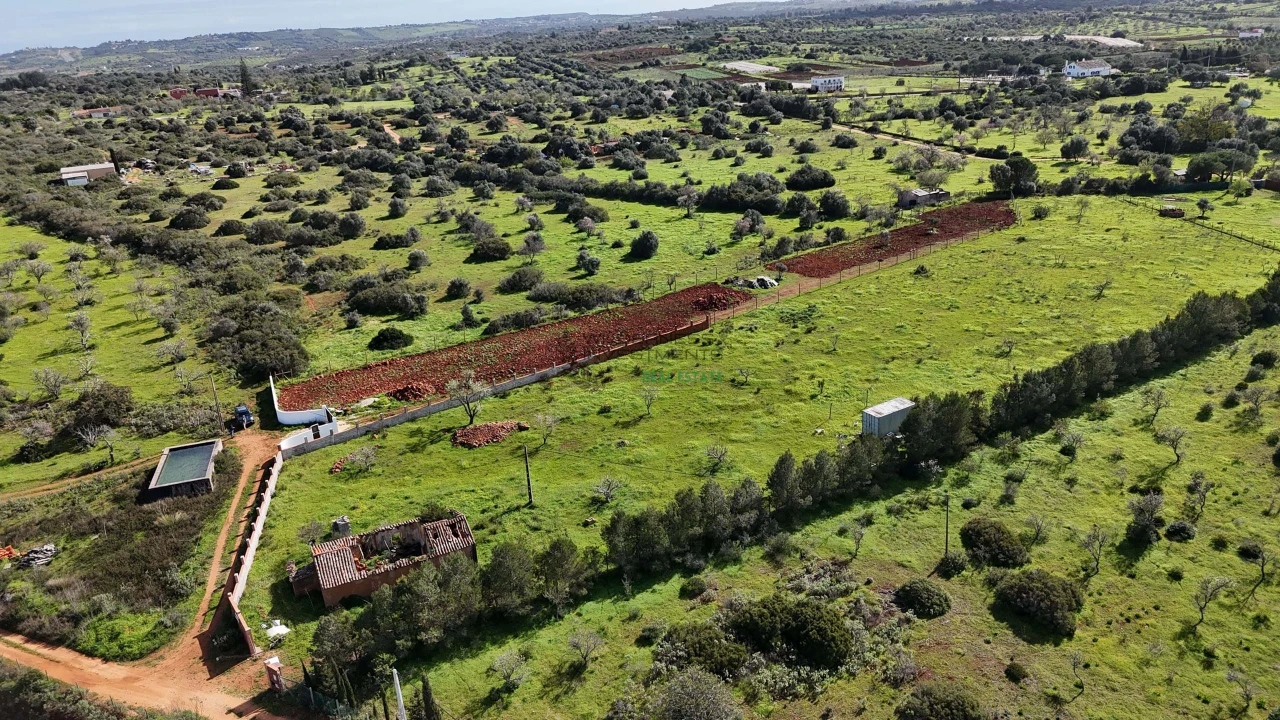 Terreno para Venda em Lagos (São Sebastião e Santa Maria) Foto 13