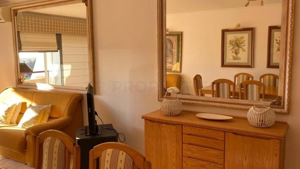 Apartamento T1 para Arrendamento em Quarteira Foto 9