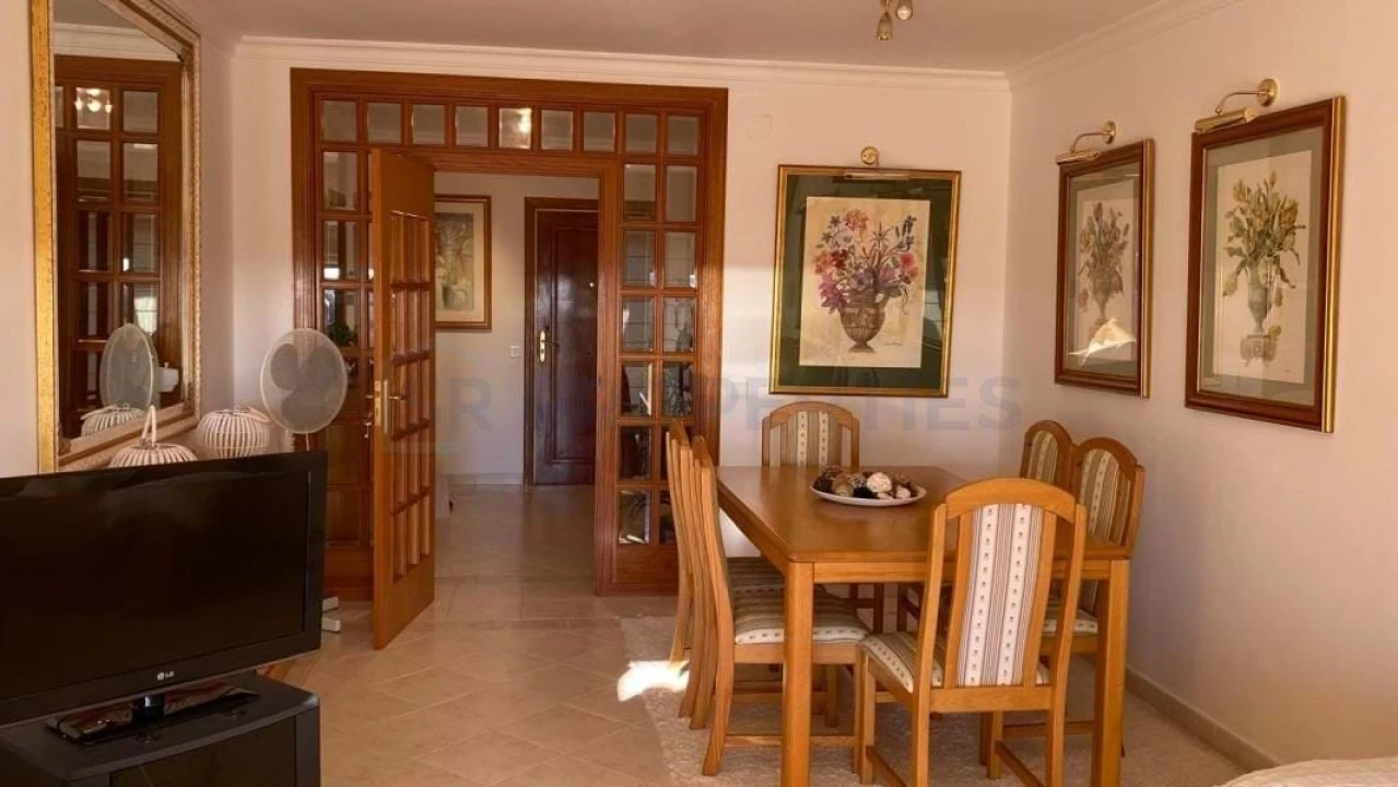 Apartamento T1 para Arrendamento em Quarteira Foto 1