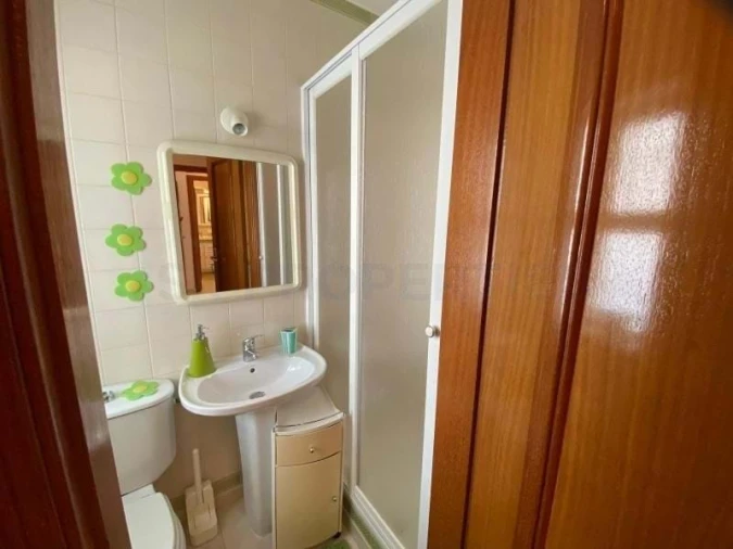 Apartamento T1 para Arrendamento em Quarteira Foto 13