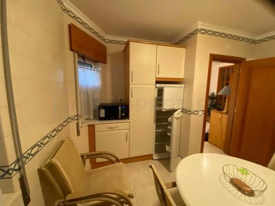 Apartamento T1 para Arrendamento em Quarteira Foto 10