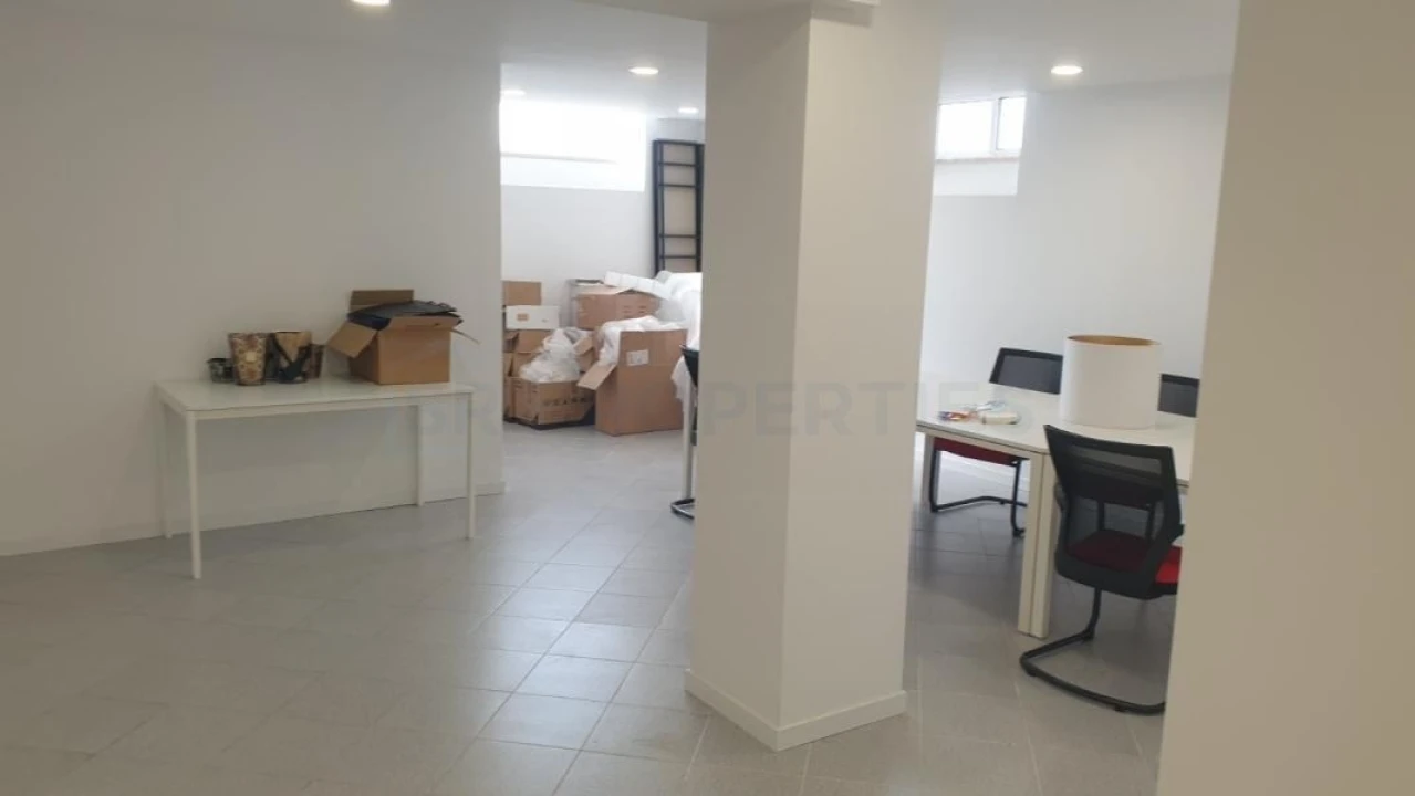 Negócio para Venda em Quarteira Foto 11