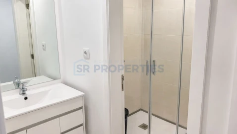 Negócio para Venda em Quarteira