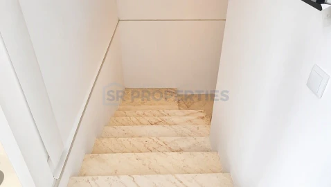 Negócio para Venda em Quarteira