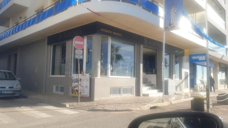 Negócio para Venda em Quarteira