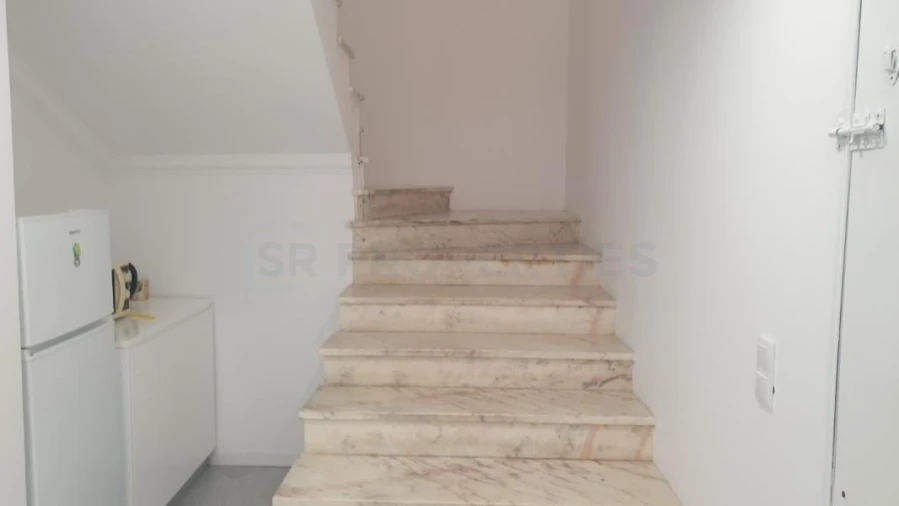 Negócio para Venda em Quarteira Foto 15