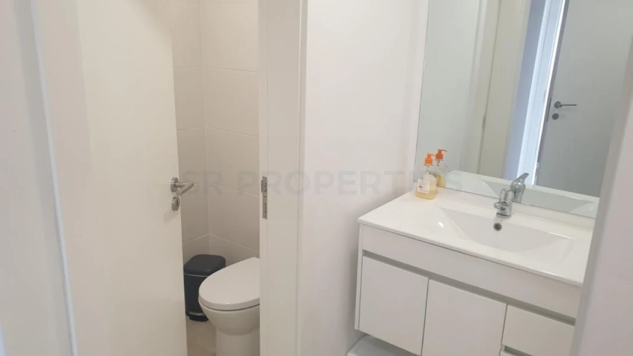 Negócio para Venda em Quarteira Foto 8