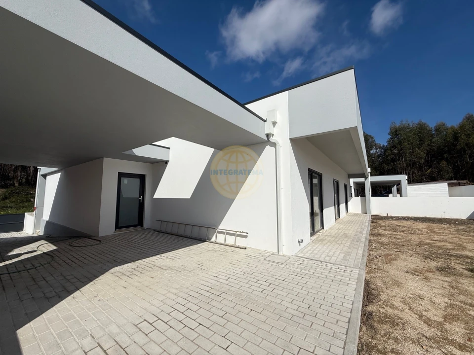 Moradia T4 para Venda em Rio Maior Foto 6