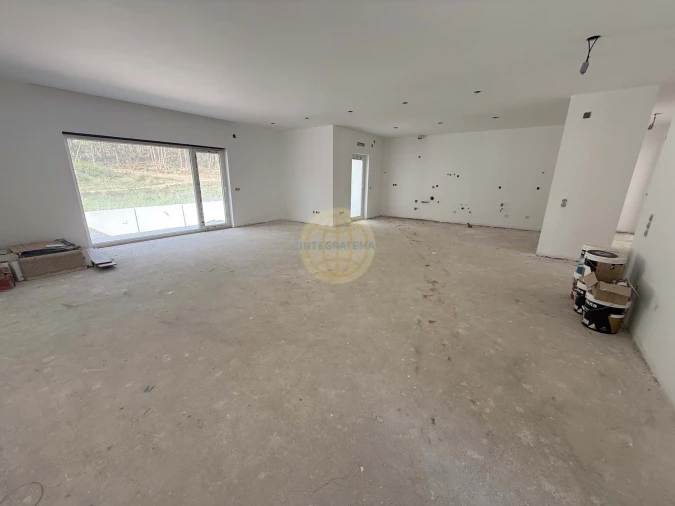 Moradia T4 para Venda em Rio Maior Foto 7