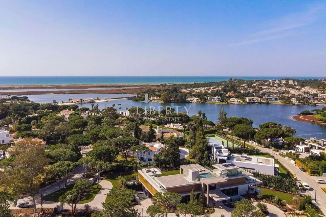 Moradia T7 para Venda em Almancil Planta 32