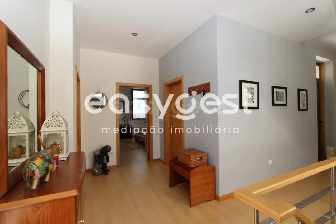 Moradia T4 para Venda em Travanca de Lagos Foto 11