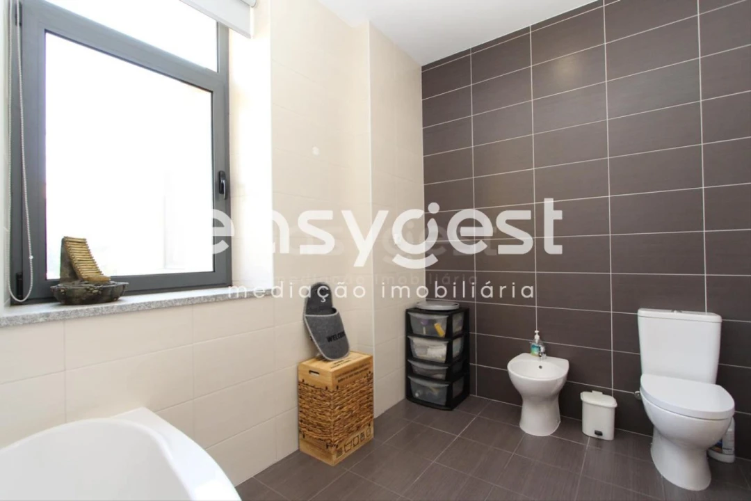 Moradia T4 para Venda em Travanca de Lagos Foto 16