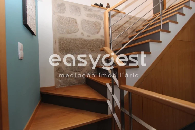 Moradia T4 para Venda em Travanca de Lagos Foto 9