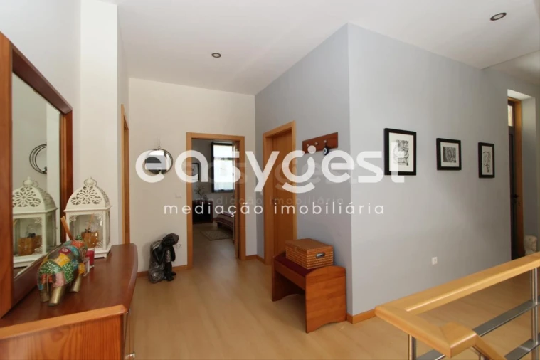 Moradia T4 para Venda em Travanca de Lagos Foto 11