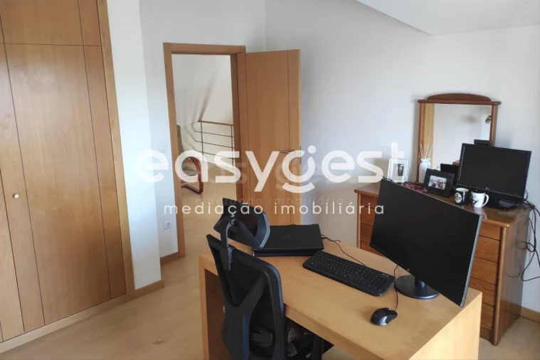 Moradia T4 para Venda em Travanca de Lagos Foto 19