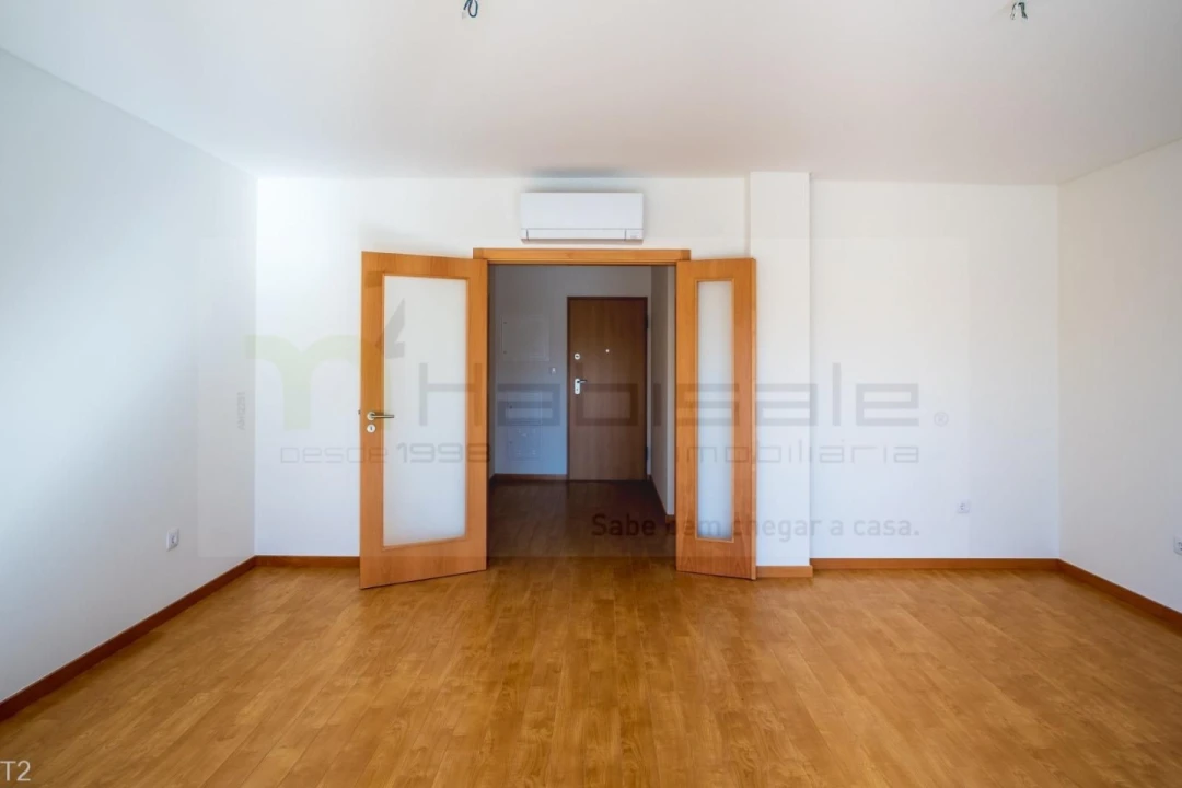 Apartamento T2 para Venda em Carcavelos e Parede Foto 3