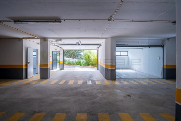 Apartamento T2 para Venda em Carcavelos e Parede Foto 14