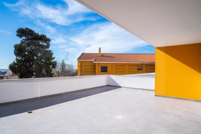 Apartamento T3 para Venda em Carcavelos e Parede