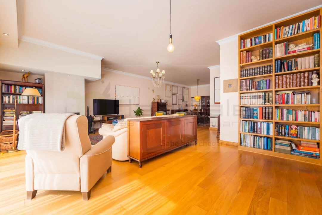 Moradia T4 para Venda em Queluz e Belas Foto 11