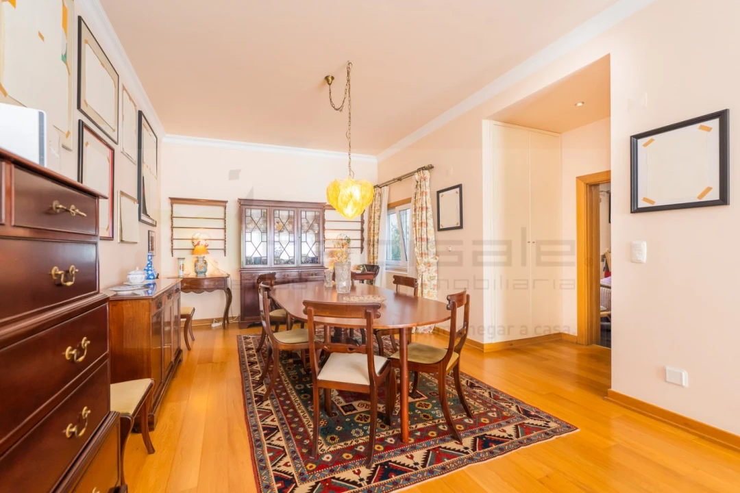 Moradia T4 para Venda em Queluz e Belas Foto 16