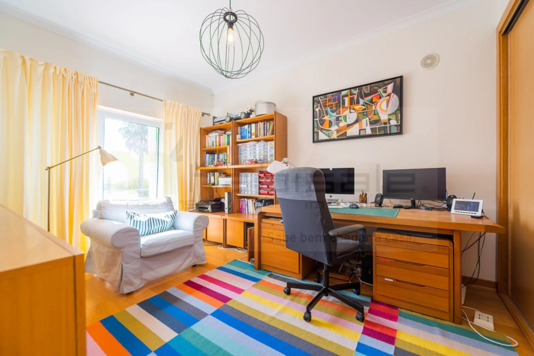 Moradia T4 para Venda em Queluz e Belas Foto 36