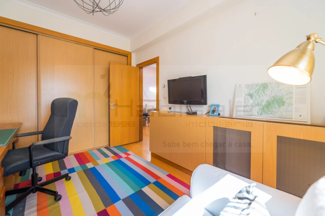 Moradia T4 para Venda em Queluz e Belas Foto 37