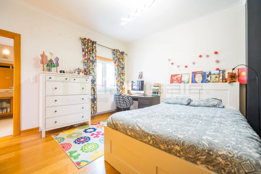 Moradia T4 para Venda em Queluz e Belas Foto 39