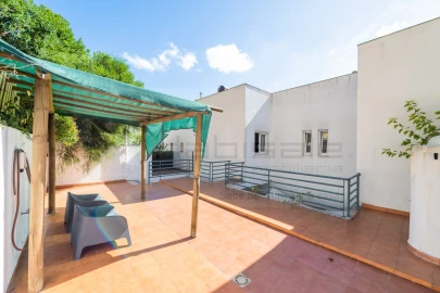 Moradia T4 para Venda em Queluz e Belas