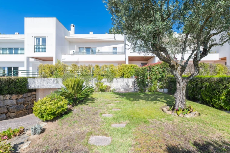 Moradia T4 para Venda em Queluz e Belas Foto 3