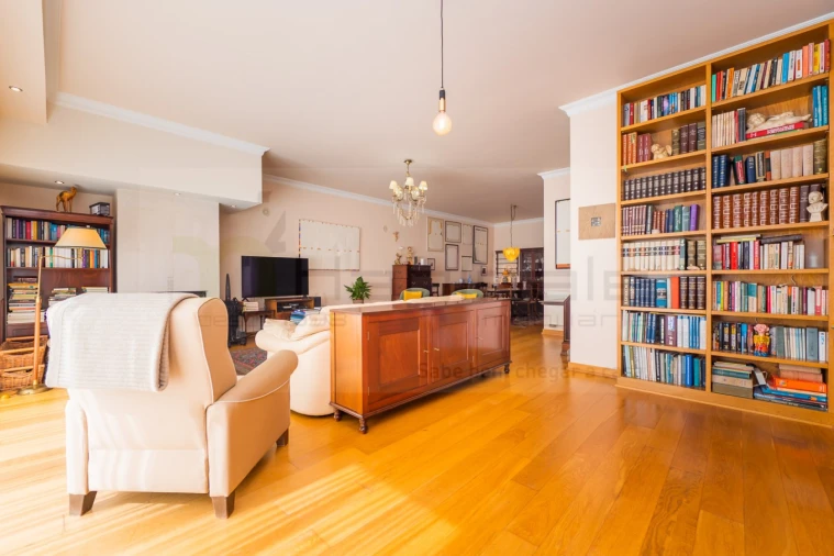 Moradia T4 para Venda em Queluz e Belas Foto 11