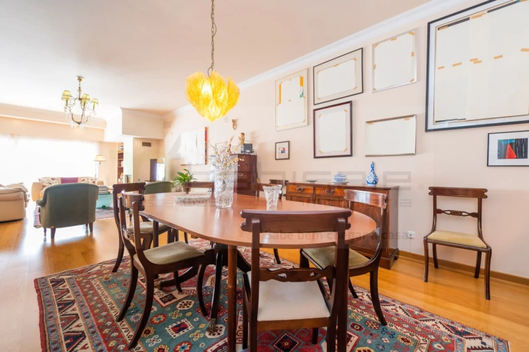 Moradia T4 para Venda em Queluz e Belas Foto 17