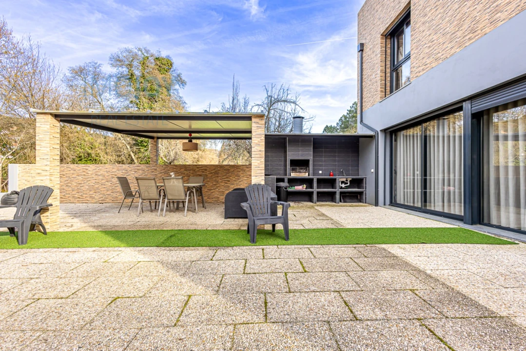 Moradia T4 para Venda em Ribeira de Nisa e Carreiras Foto 1