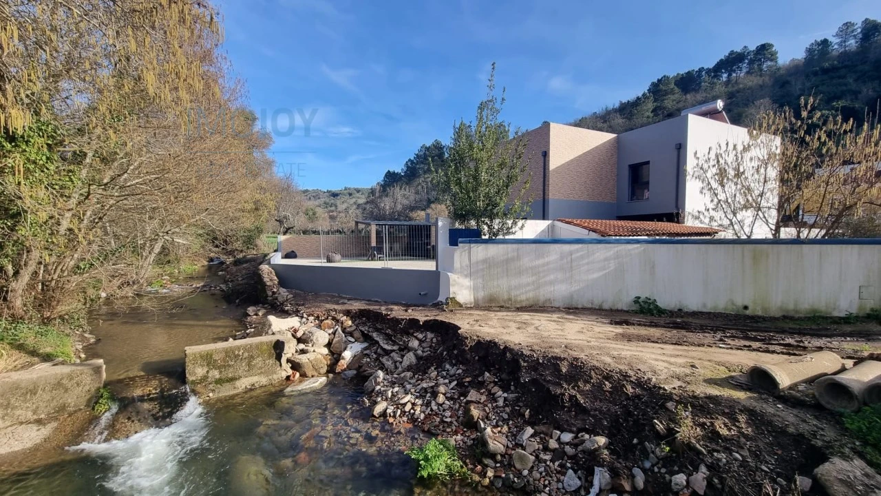 Moradia T4 para Venda em Ribeira de Nisa e Carreiras Foto 29