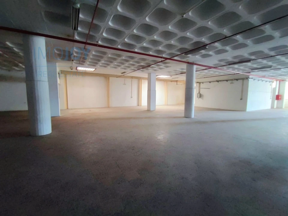 Armazém para Venda em Sacavém e Prior Velho Foto 2