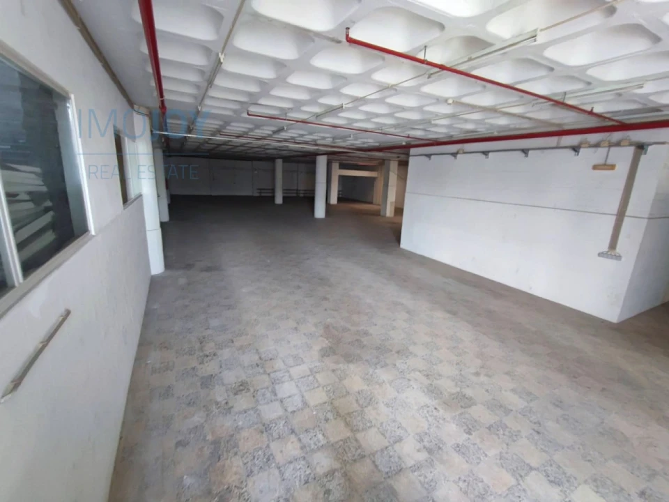 Armazém para Venda em Sacavém e Prior Velho Foto 17