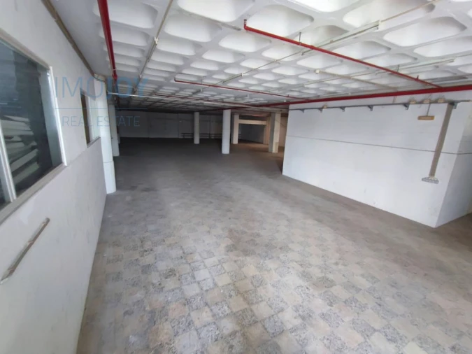 Armazém para Venda em Sacavém e Prior Velho Foto 17