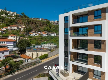 Apartamento T6 para Venda em Funchal (São Pedro)