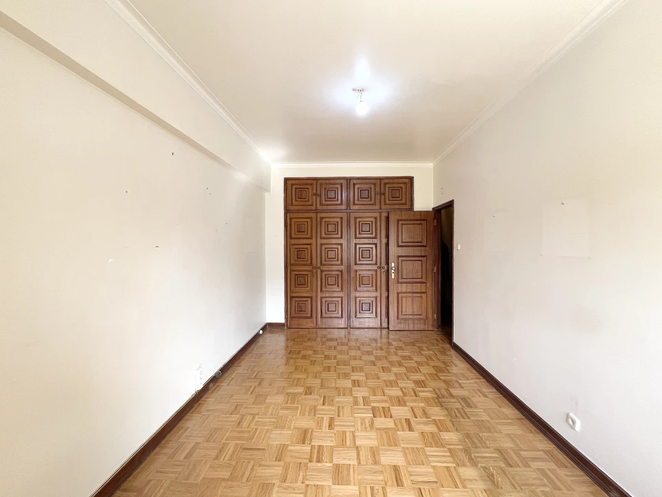 Apartamento T3 para Venda em Benfica Foto 1