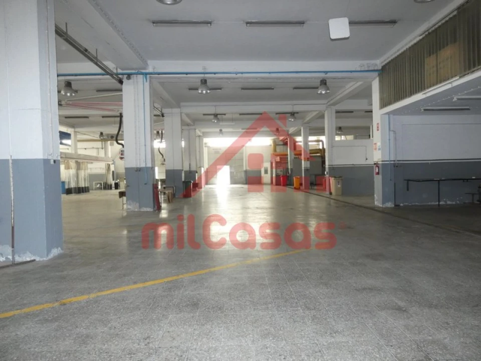 Armazém para Arrendamento em Santa Maria, São Pedro e Matacães Foto 16