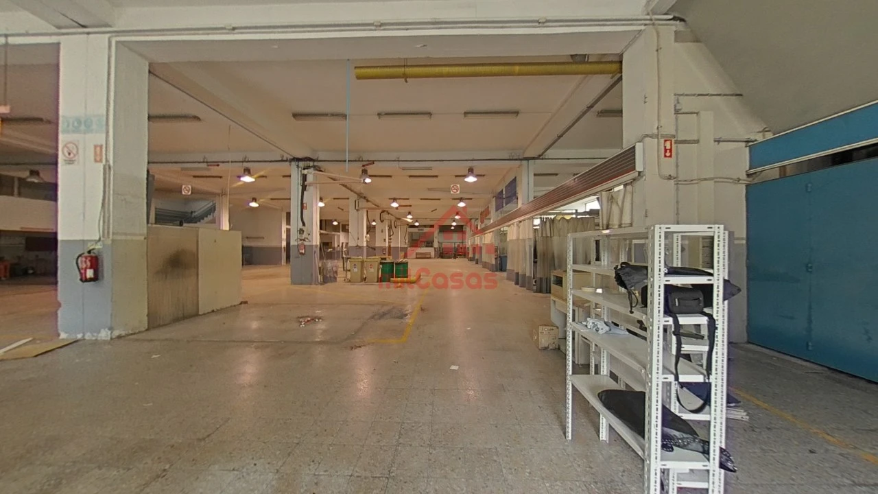 Armazém para Arrendamento em Santa Maria, São Pedro e Matacães Foto 25