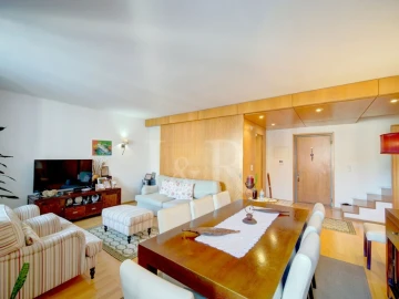 Apartamento T3 para Venda em Misericórdia