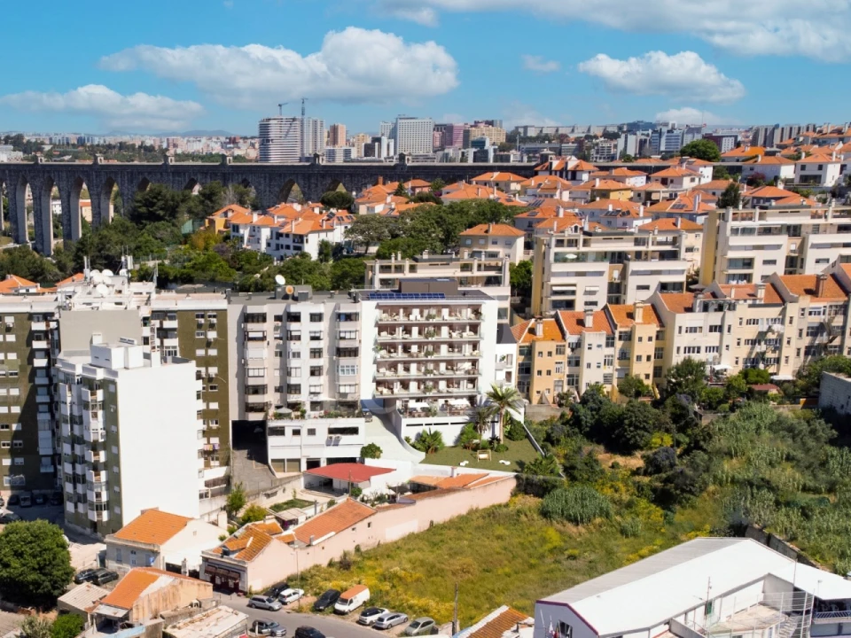 Apartamento T1 para Venda em Campolide Foto 7