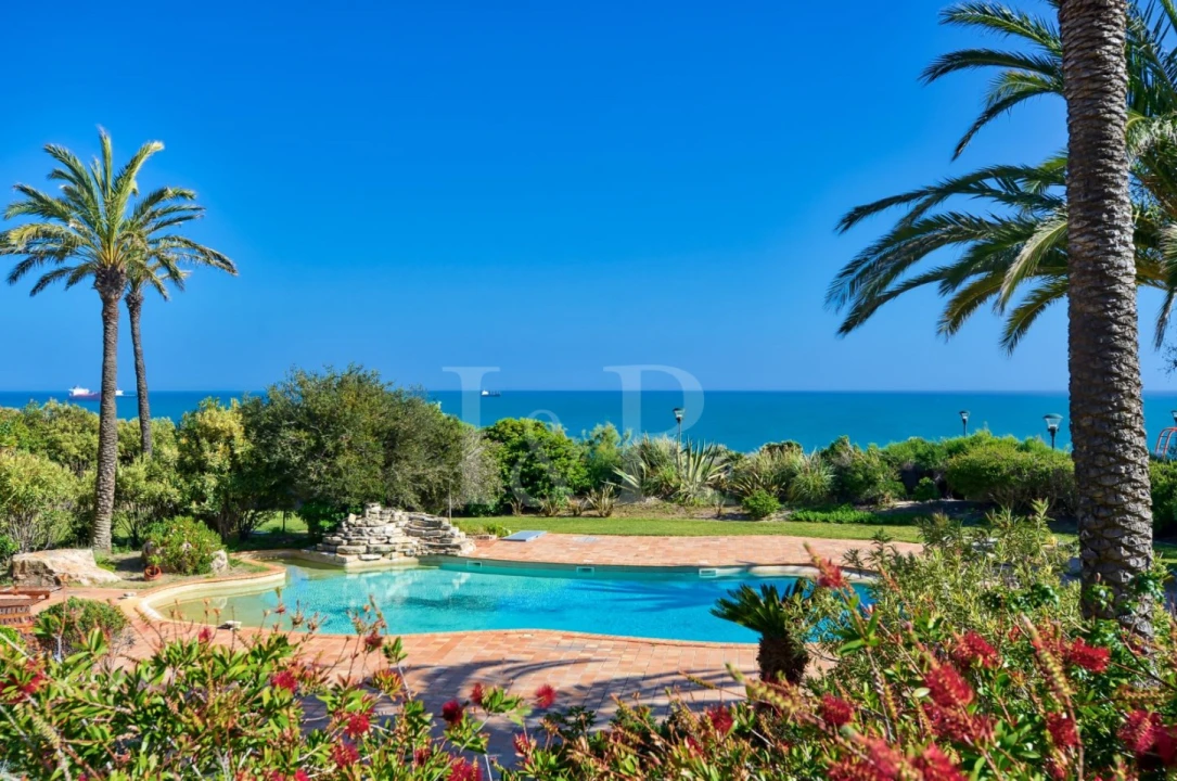 Apartamento T4 para Venda em Cascais e Estoril Foto 1