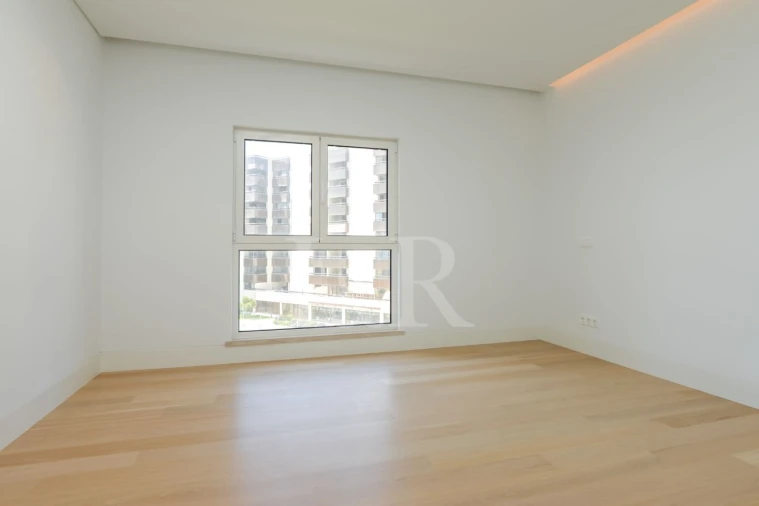 Apartamento T4 para Venda em Cascais e Estoril Foto 17