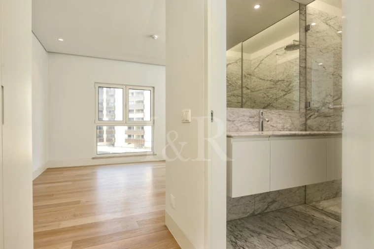 Apartamento T4 para Venda em Cascais e Estoril Foto 20