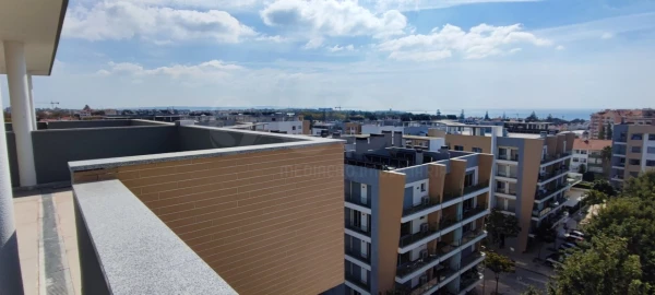 Apartamento T3 para Venda em Carcavelos e Parede