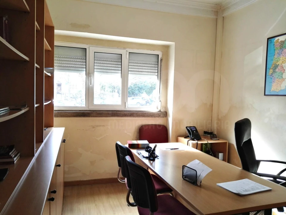 Moradia T6 para Venda em Alvalade Foto 15