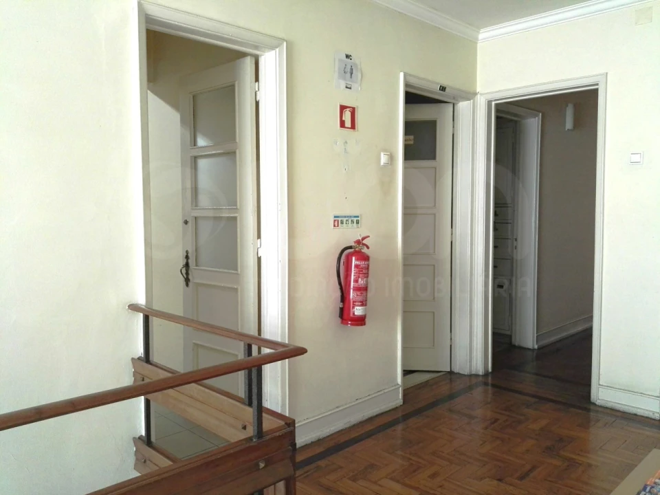 Moradia T6 para Venda em Alvalade Foto 16